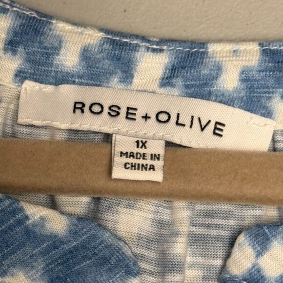 Women's 1X blue and ivory short sleeve shirt with pin tucks and buttons on front - Picture 5 of 12